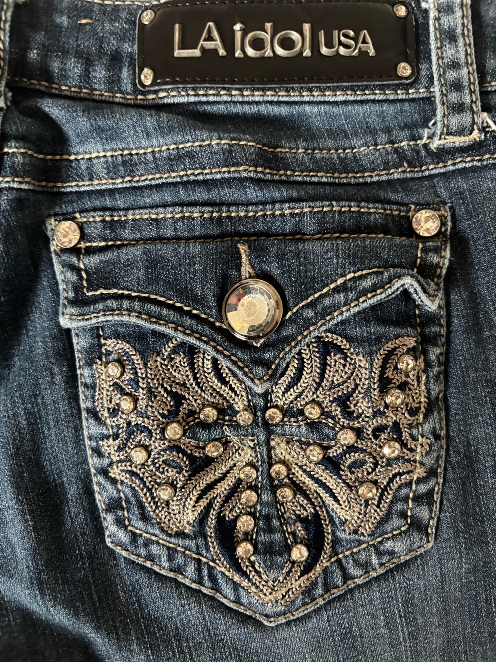 L.A. idol Women's Dark Blue Embellished Embroidered Pocket Jeans